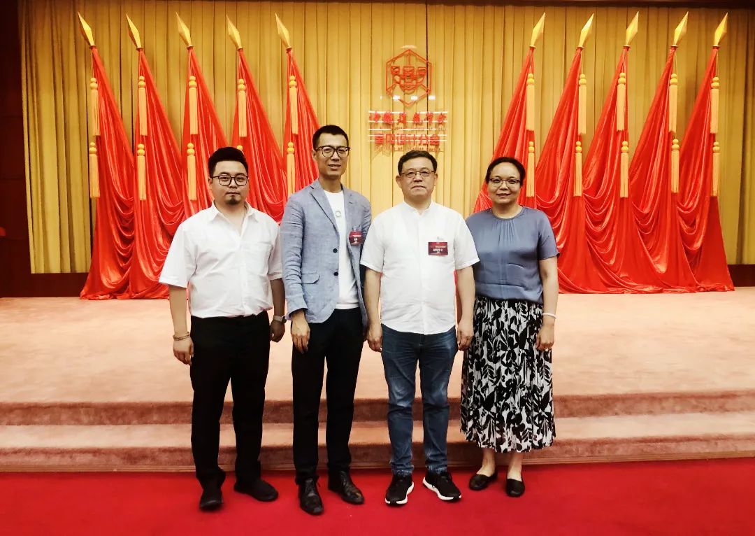 王躍副理事長(zhǎng)攜河北地區(qū)理事出席中國(guó)建筑學(xué)會(huì)室內(nèi)設(shè)計(jì)分會(huì)第九屆第二次理事會(huì)議